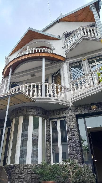Mariel Hotel Tbilisi Exterior foto